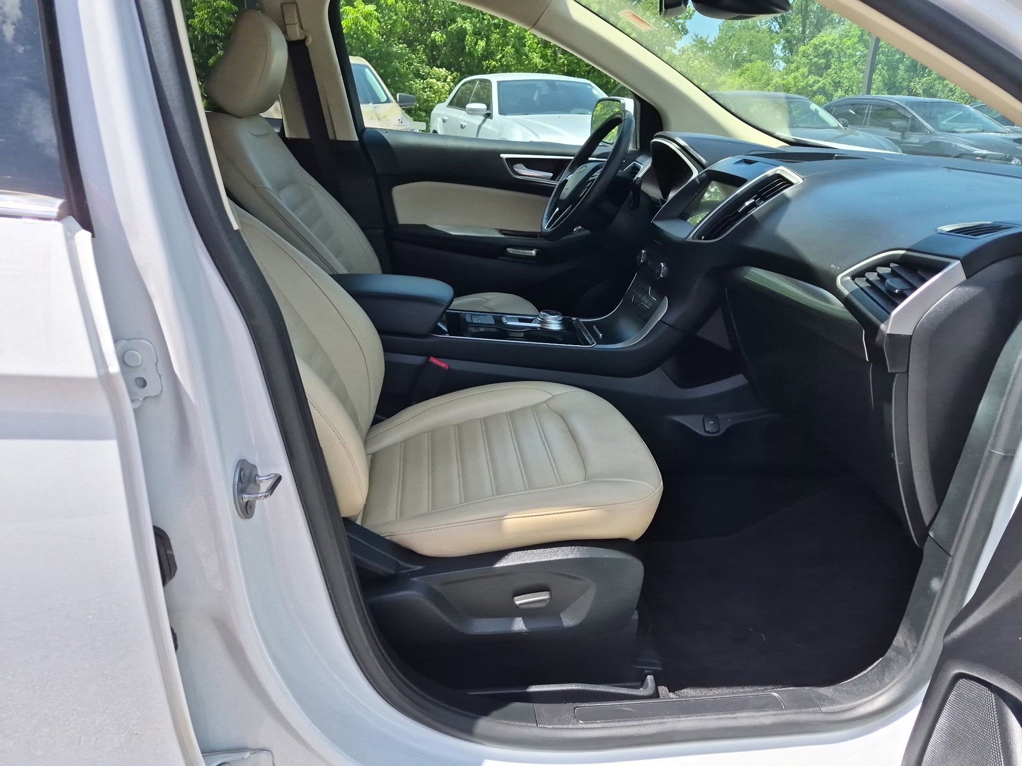 Used 2020 Ford Edge SEL AWD/4WD image 28
