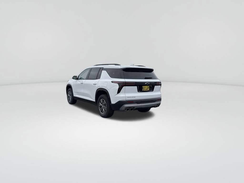 New 2025 Chevrolet Traverse LT w/ LPO, Floor Liner Package image 3