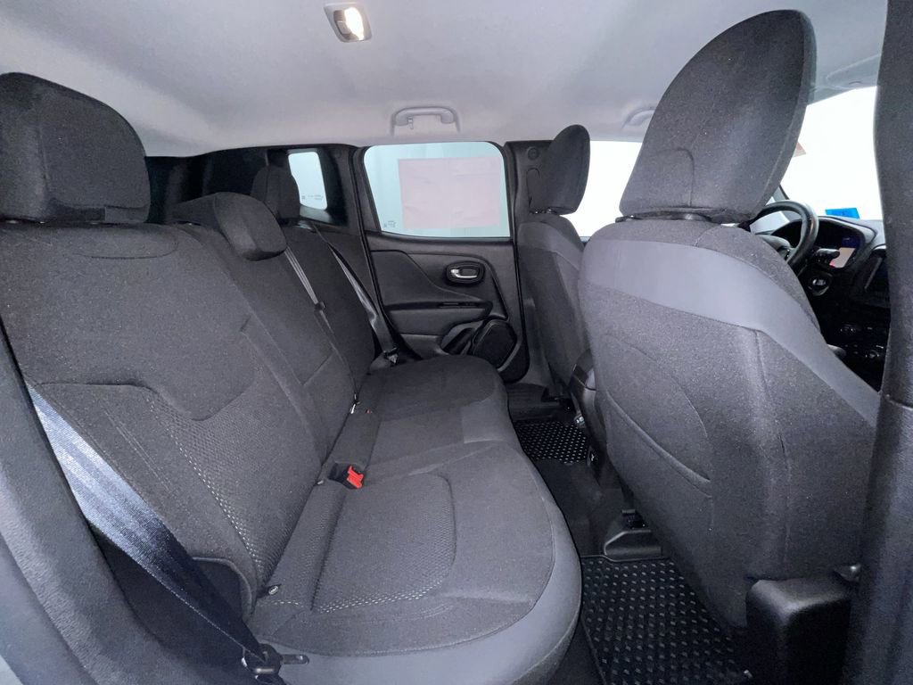 Used 2020 Jeep Renegade Altitude image 16