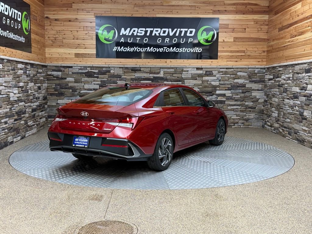 Certified 2025 Hyundai Elantra Limited w/ Cargo Package image 9