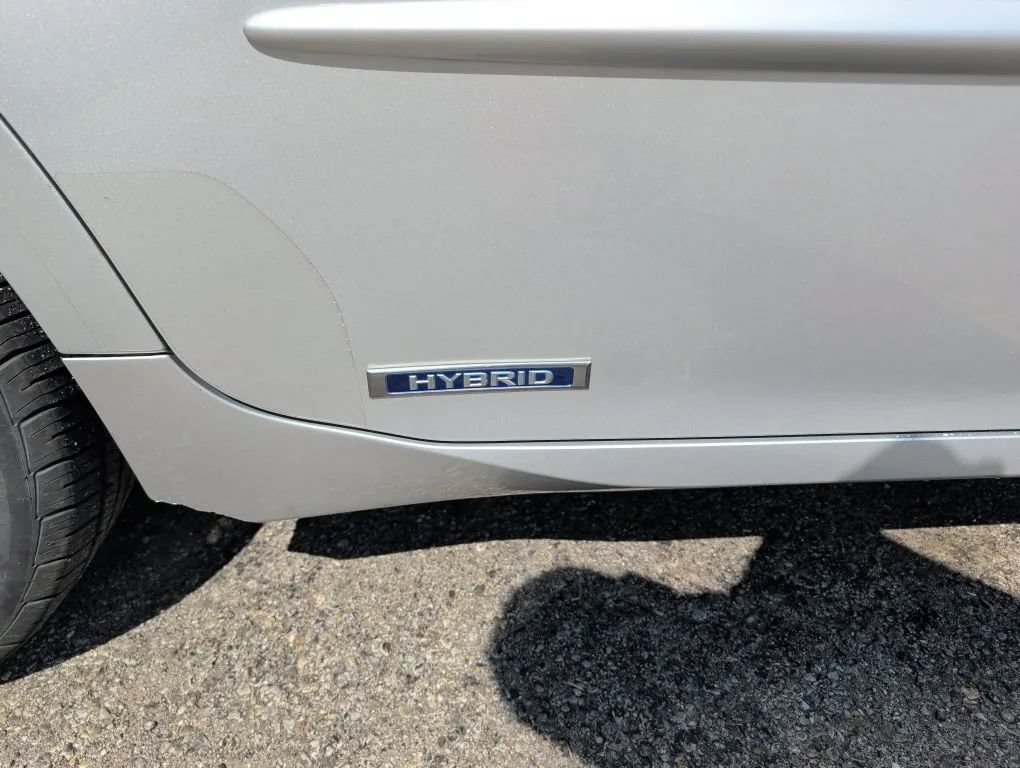 Used 2013 Lexus ES 300h w/ Luxury Pkg FWD image 23
