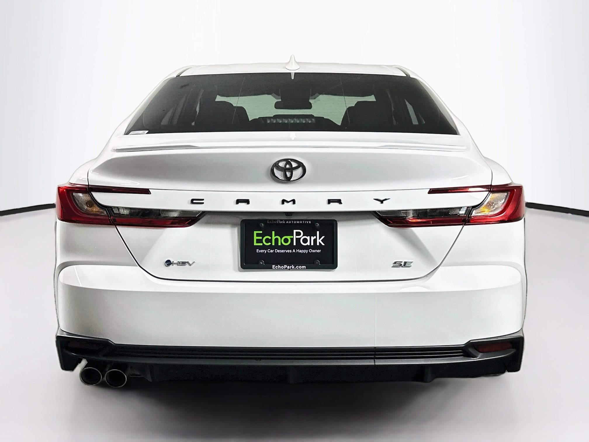 Used 2026 Toyota Camry SE FWD image 7