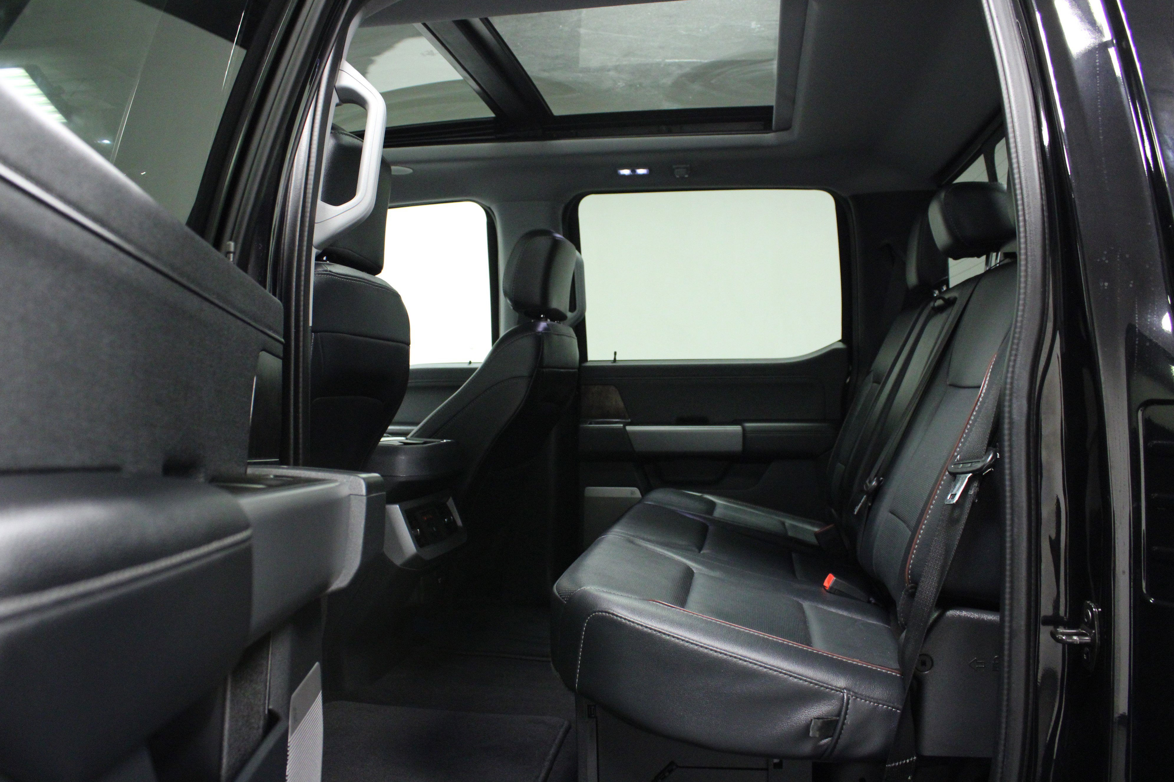 Used 2023 Ford F250 Lariat w/ Lariat Ultimate Package image 13