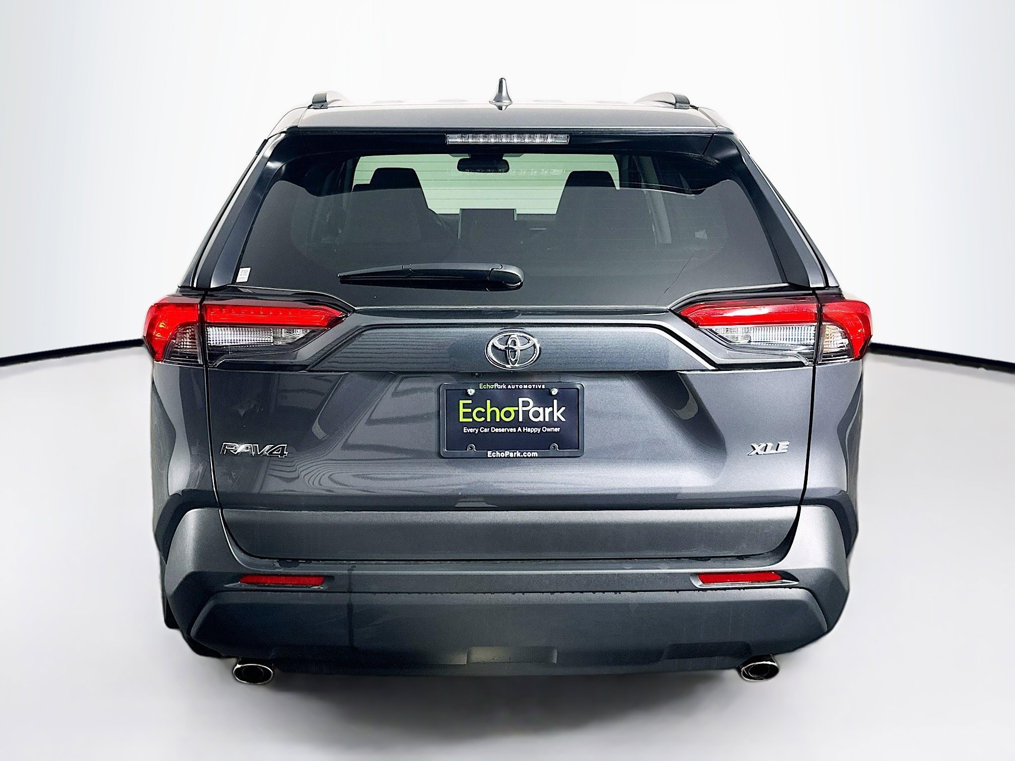 Used 2025 Toyota RAV4 XLE w/ Convenience Package FWD image 7