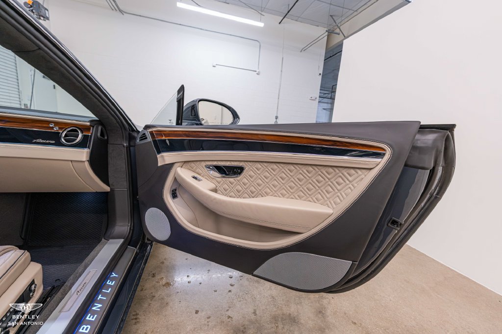 Used 2023 Bentley Continental GT V8 AWD/4WD image 28