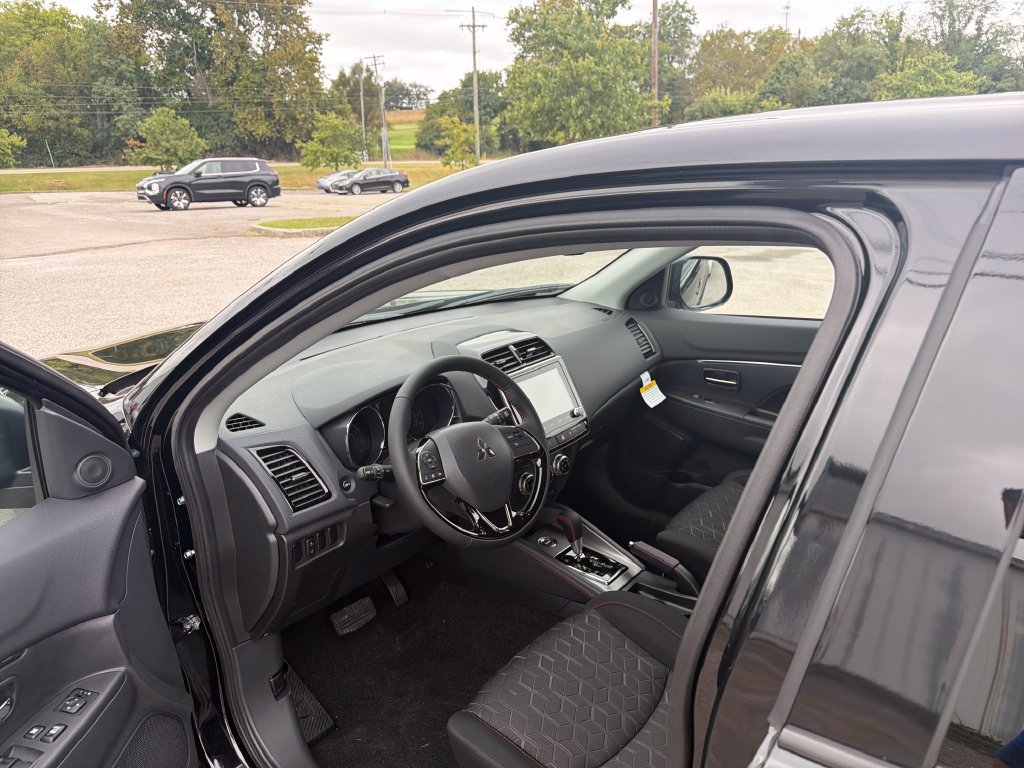 New 2027 Mitsubishi Outlander Sport LE AWD/4WD image 15