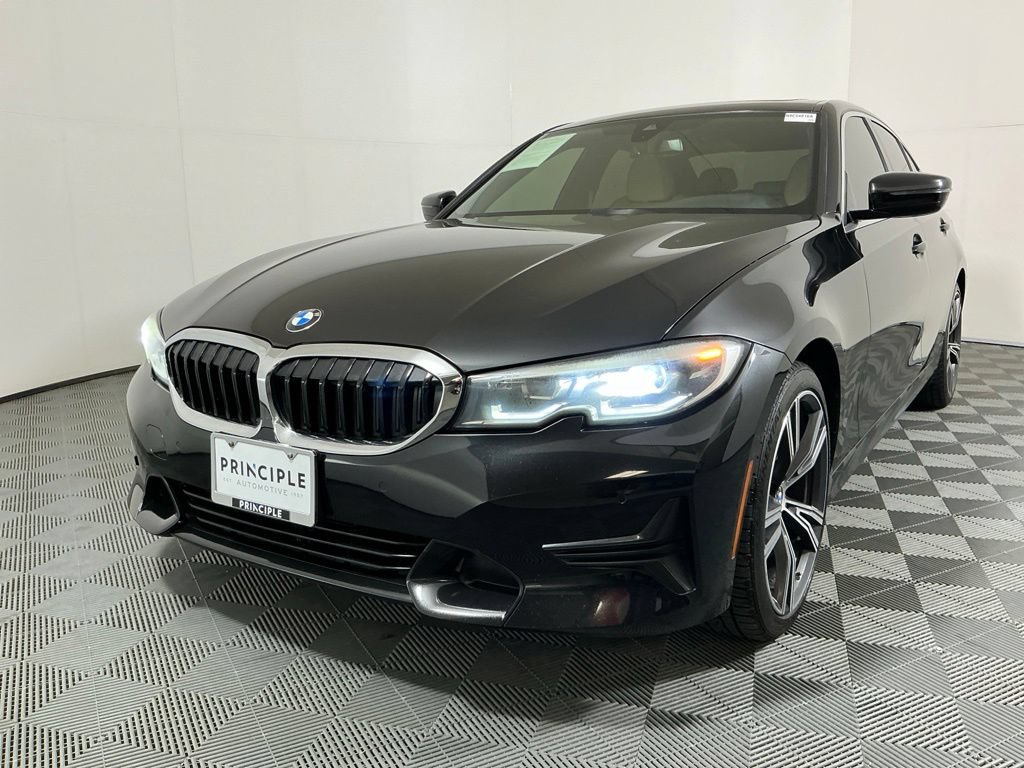 Used 2022 BMW 330i Sedan w/ Convenience Package RWD image 2
