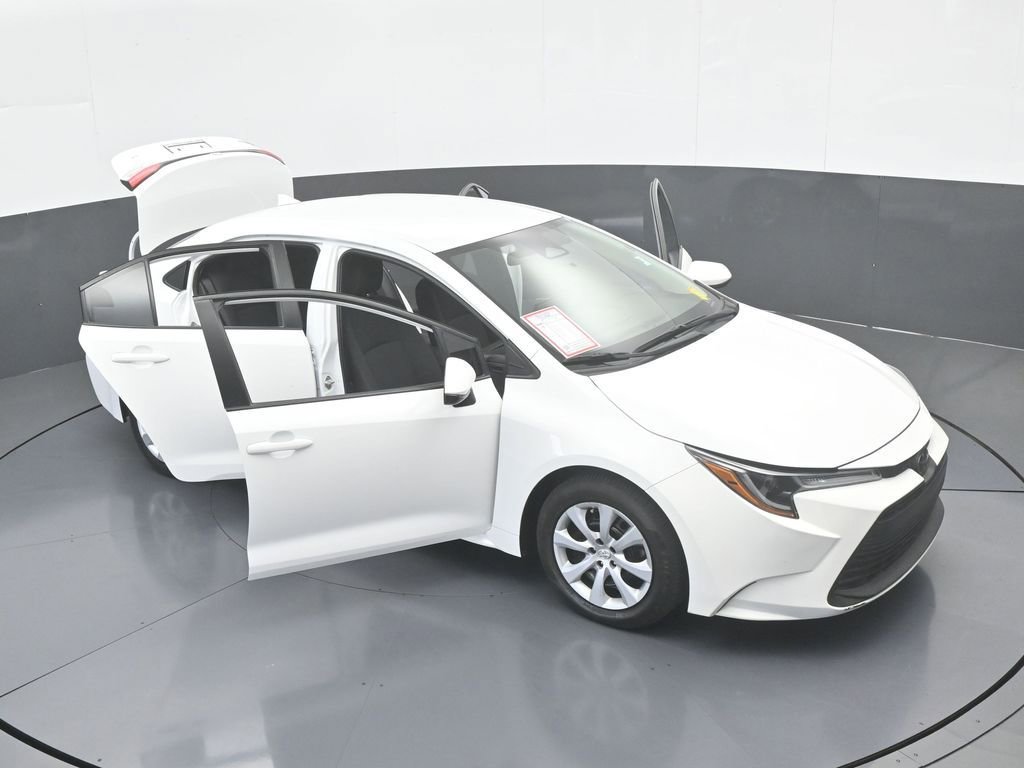 Used 2023 Toyota Corolla LE image 62