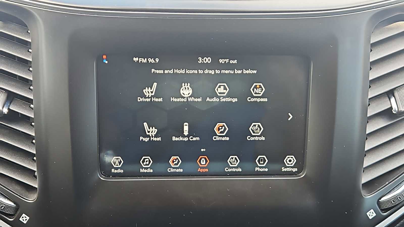 Used 2021 Jeep Cherokee Latitude Plus w/ Mopar Interior Package AWD/4WD image 19