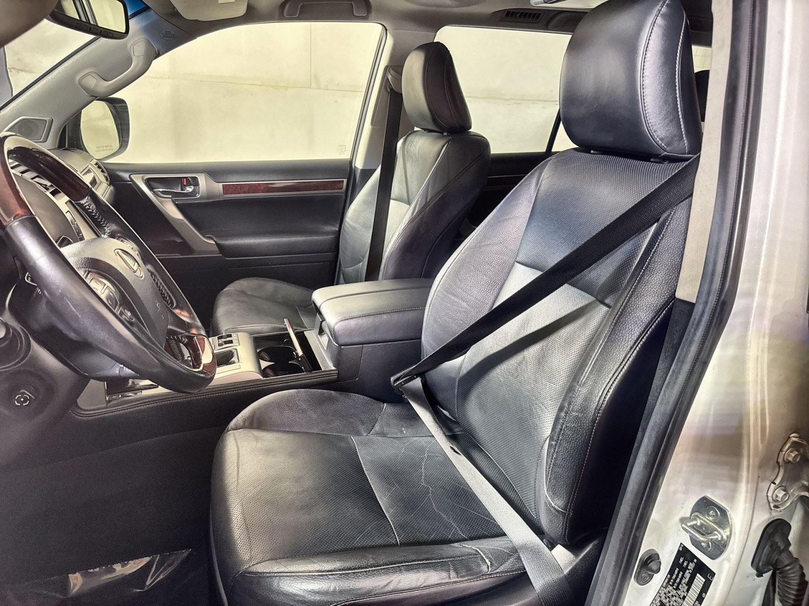 Used 2016 Lexus GX 460 w/ Premium Package AWD/4WD image 13