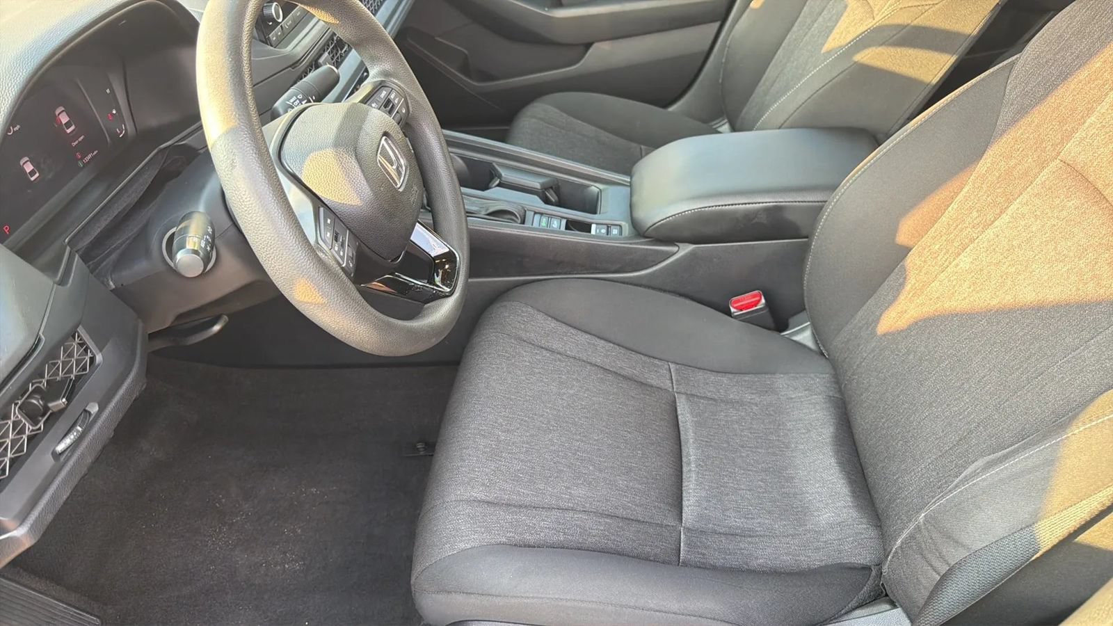 Used 2023 Honda Accord LX image 11