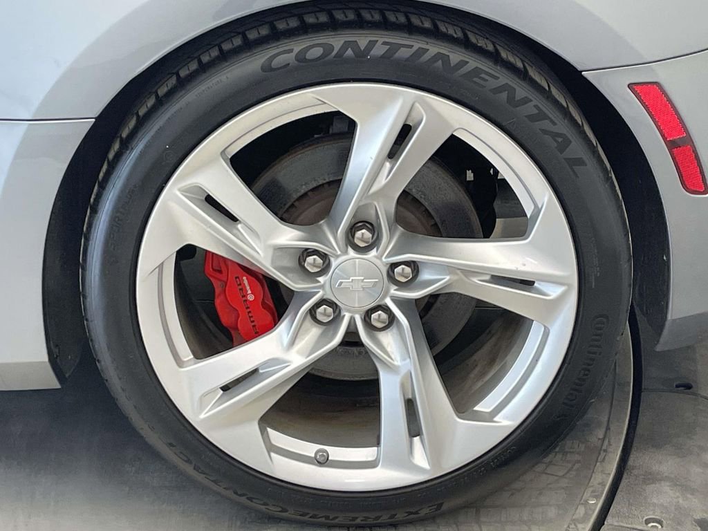 Used 2022 Chevrolet Camaro SS RWD image 12