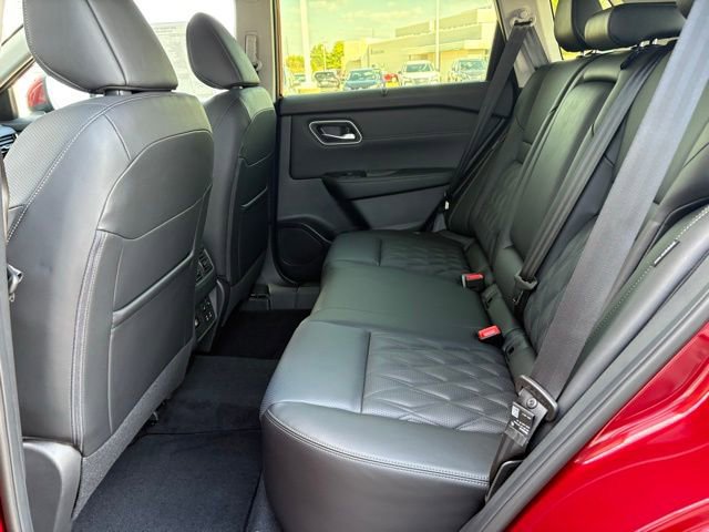 New 2026 Nissan Rogue Platinum w/ Platinum Premium Package image 13