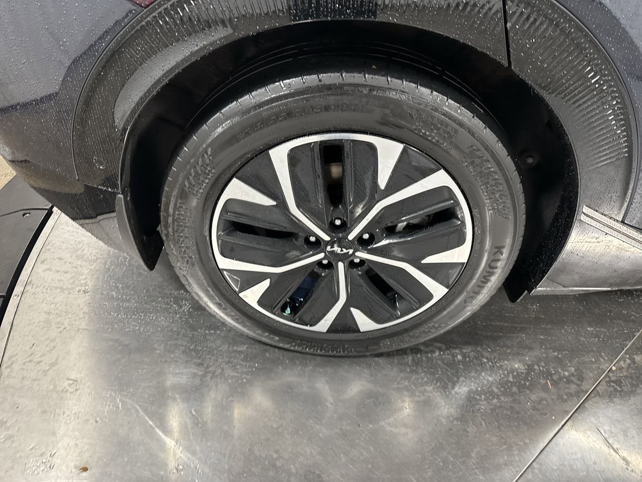 Certified 2023 Kia EV6 Wind w/ Wind Technology Package image 12