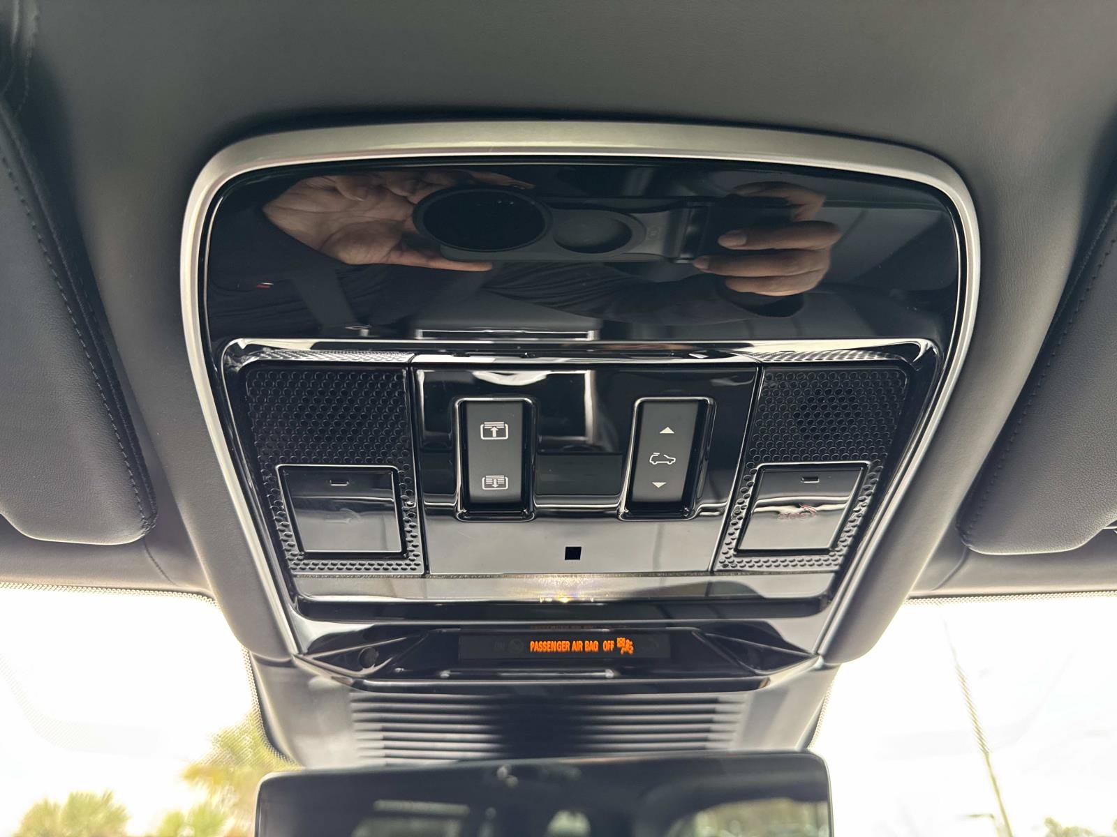 Certified 2023 Land Rover Range Rover Autobiography AWD/4WD image 29