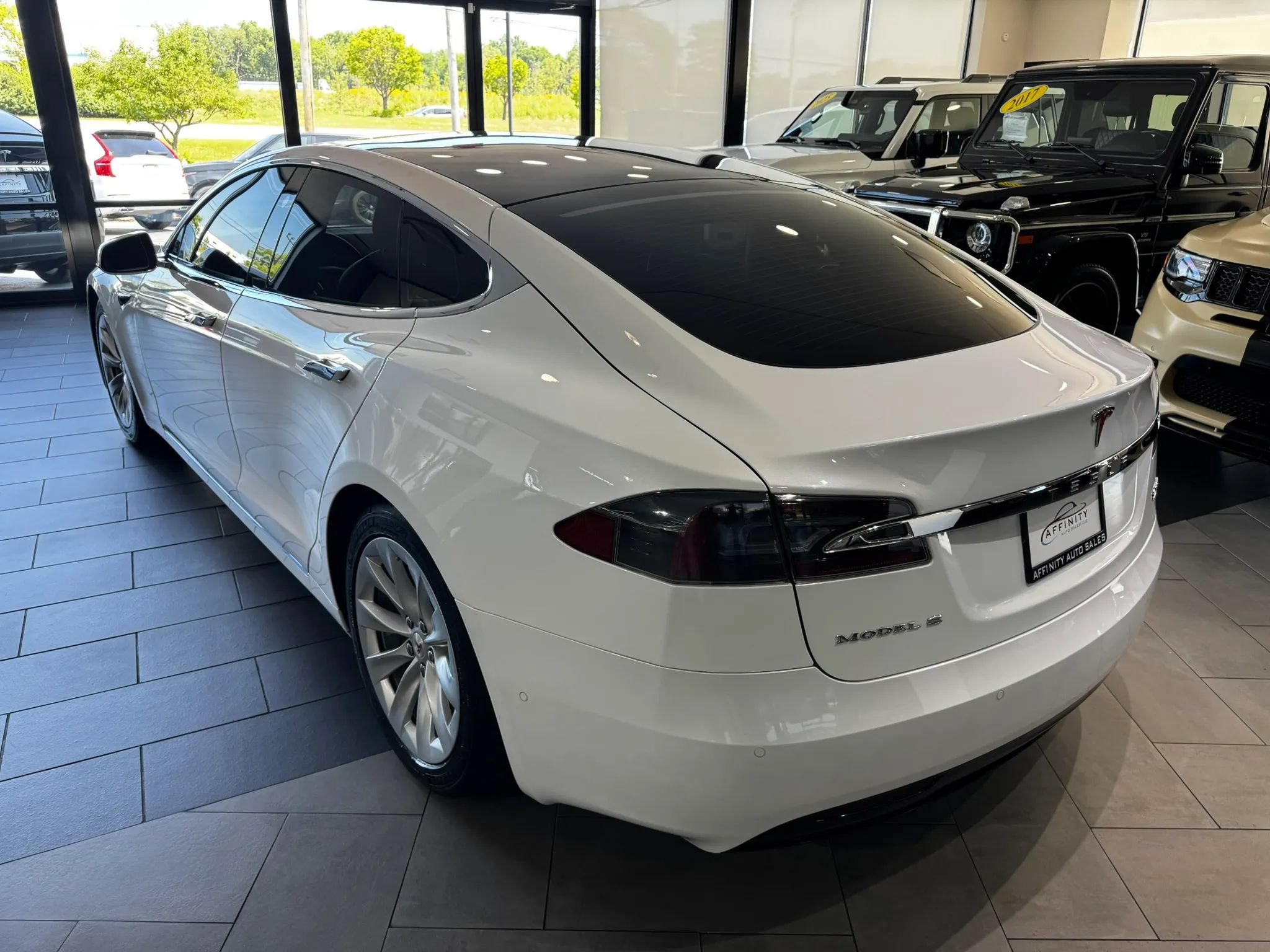 Used 2017 Tesla Model S P100D AWD/4WD image 3