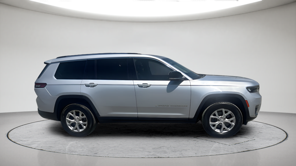 Used 2023 Jeep Grand Cherokee L Limited AWD/4WD image 3