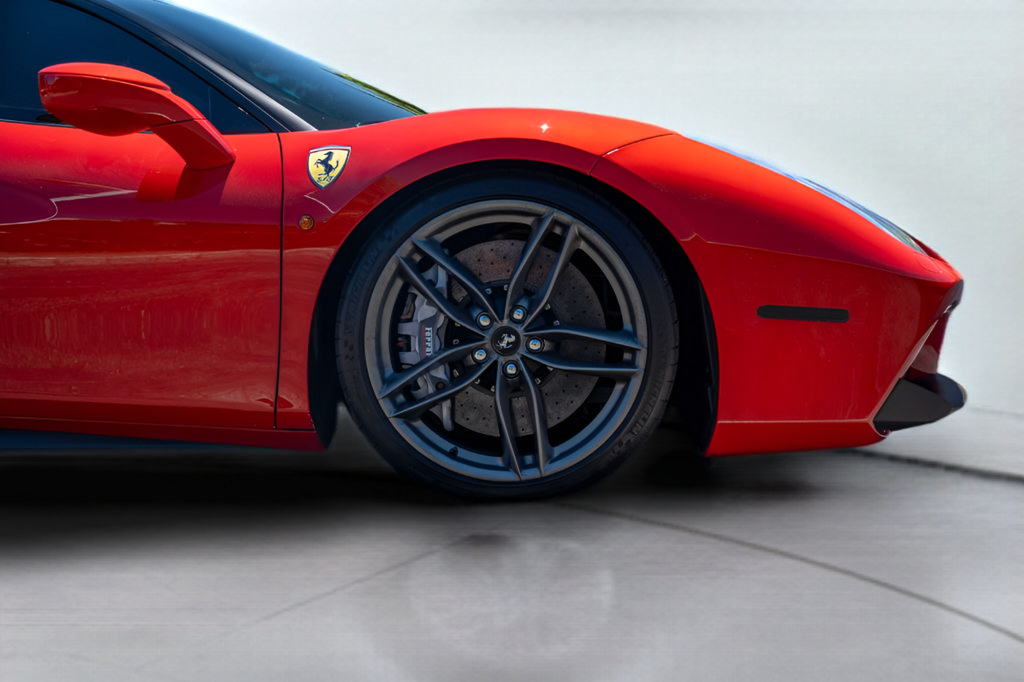 Used 2017 Ferrari 488 GTB RWD image 11