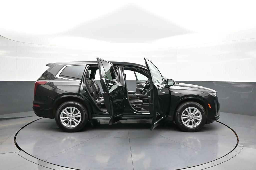 Used 2023 Cadillac XT6 Luxury image 44