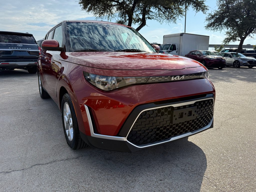 Used 2023 Kia Soul LX w/ LX Technology Package