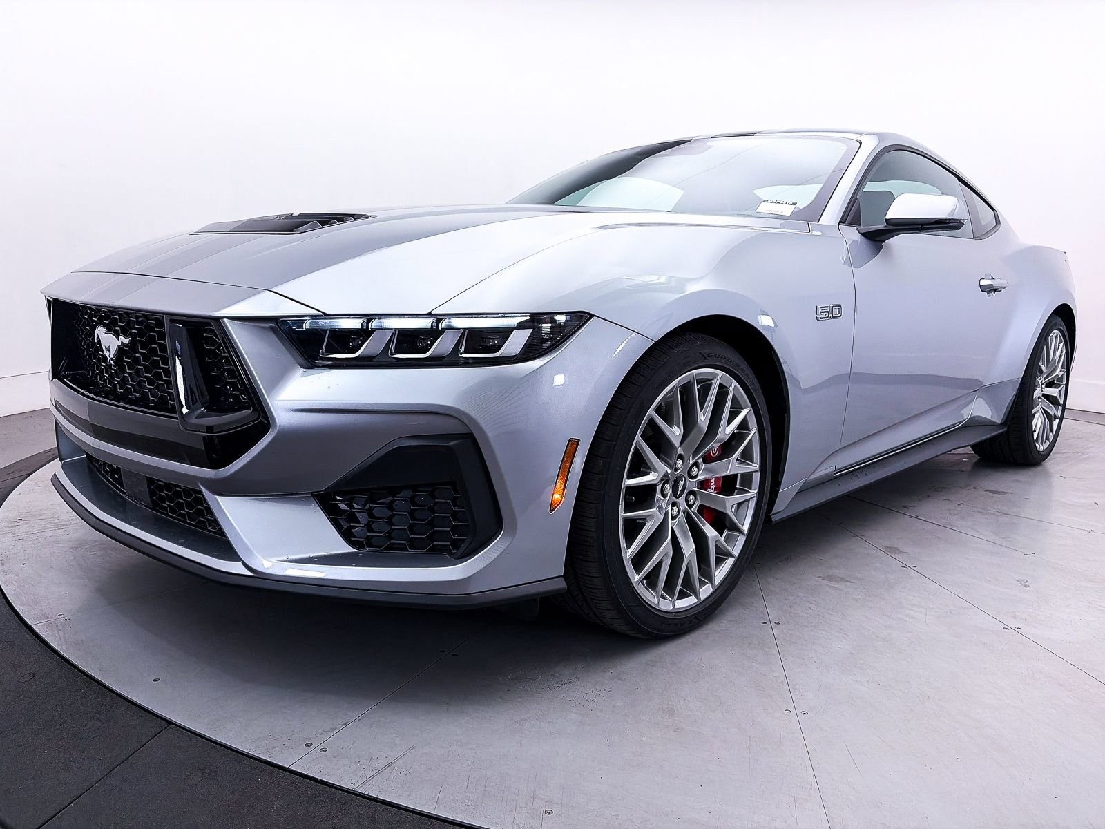 Used 2024 Ford Mustang GT Premium image 11