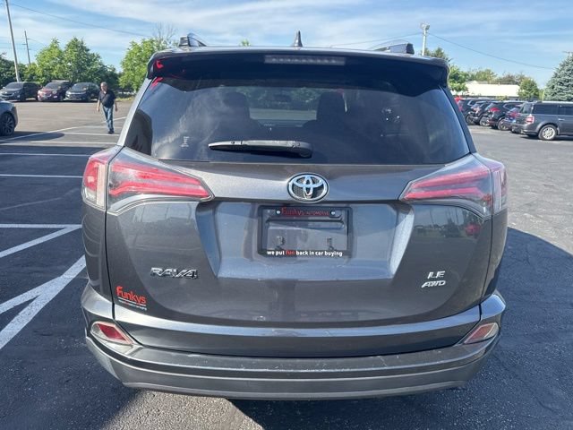 Used 2016 Toyota RAV4 LE AWD/4WD image 4