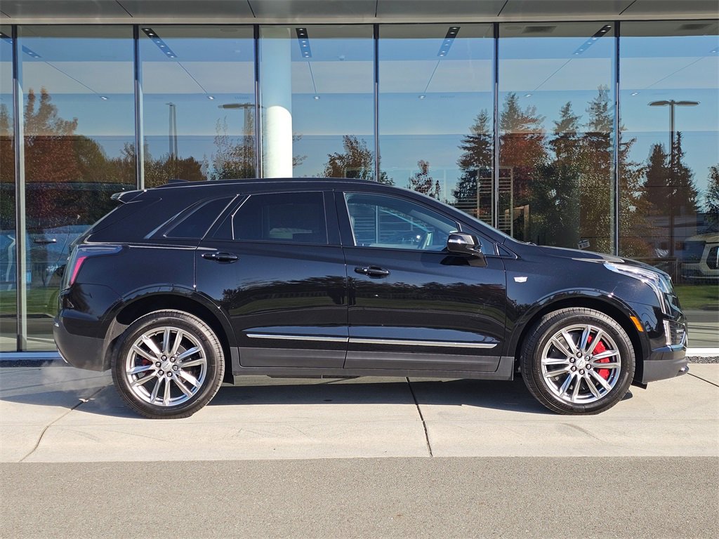New 2025 Cadillac XT5 Sportv w/ LPO, Floor Liner Package image 8