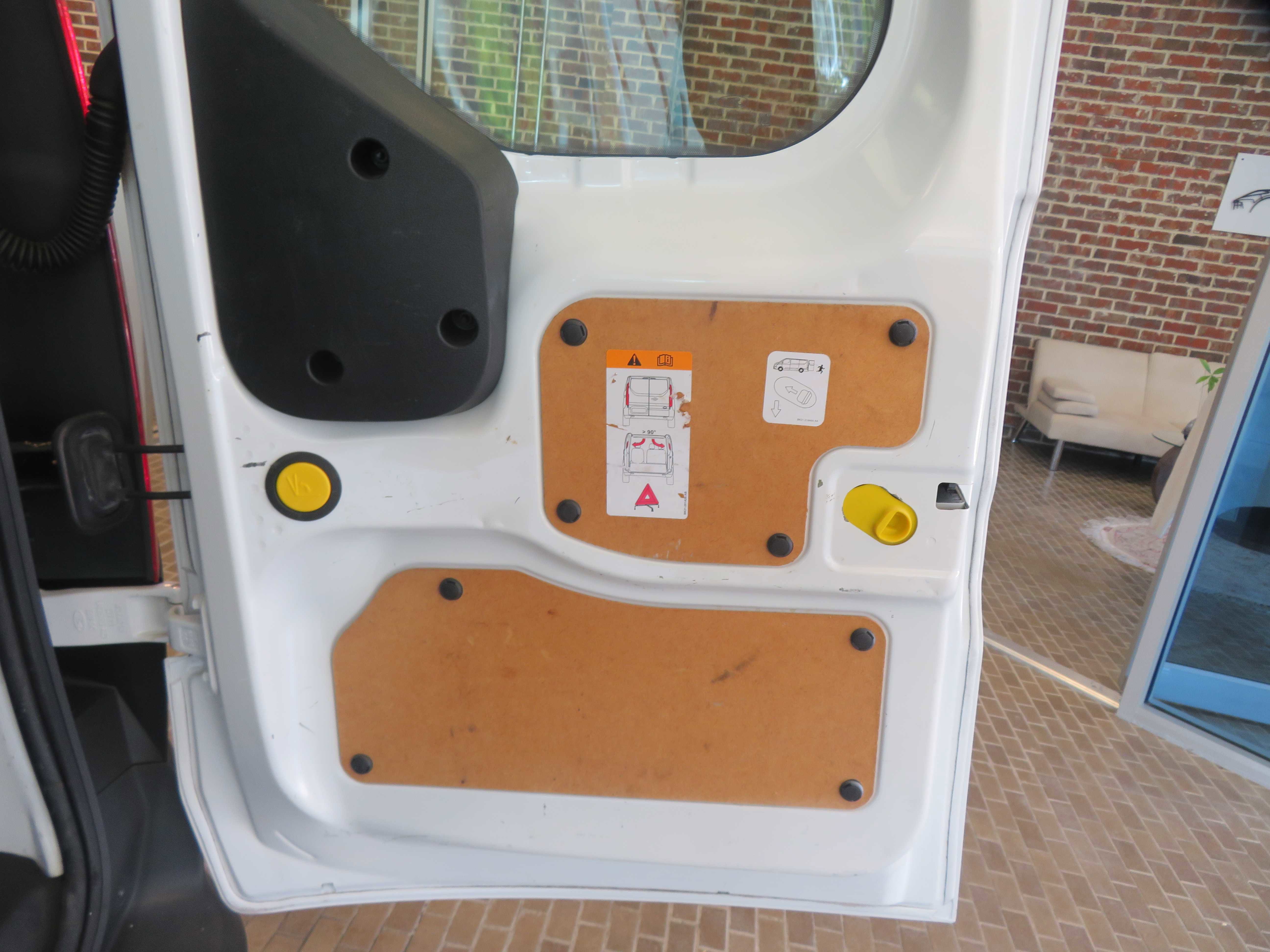 Used 2020 Ford Transit Connect XL image 25