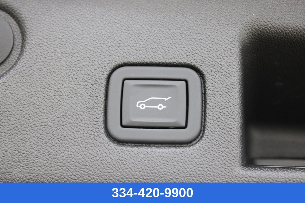 Used 2023 Chevrolet Equinox RS w/ RS Leather Package image 28