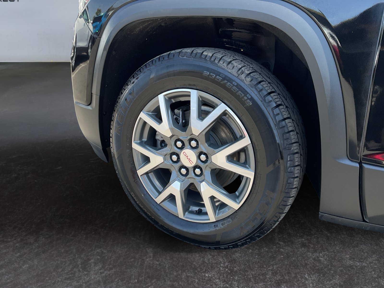 Used 2021 GMC Acadia SLE w/ Driver Convenience Package FWD image 9