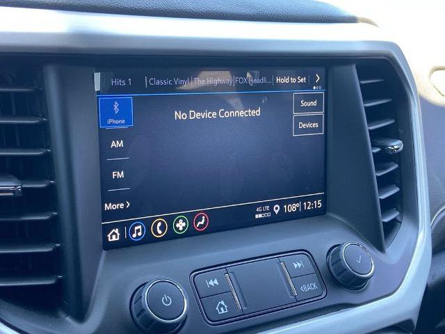 Used 2023 GMC Acadia SLE w/ Driver Convenience Package FWD image 9