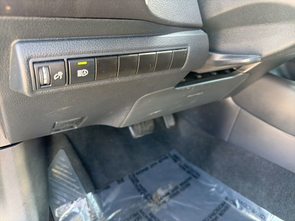 Used 2024 Toyota Corolla LE FWD image 14