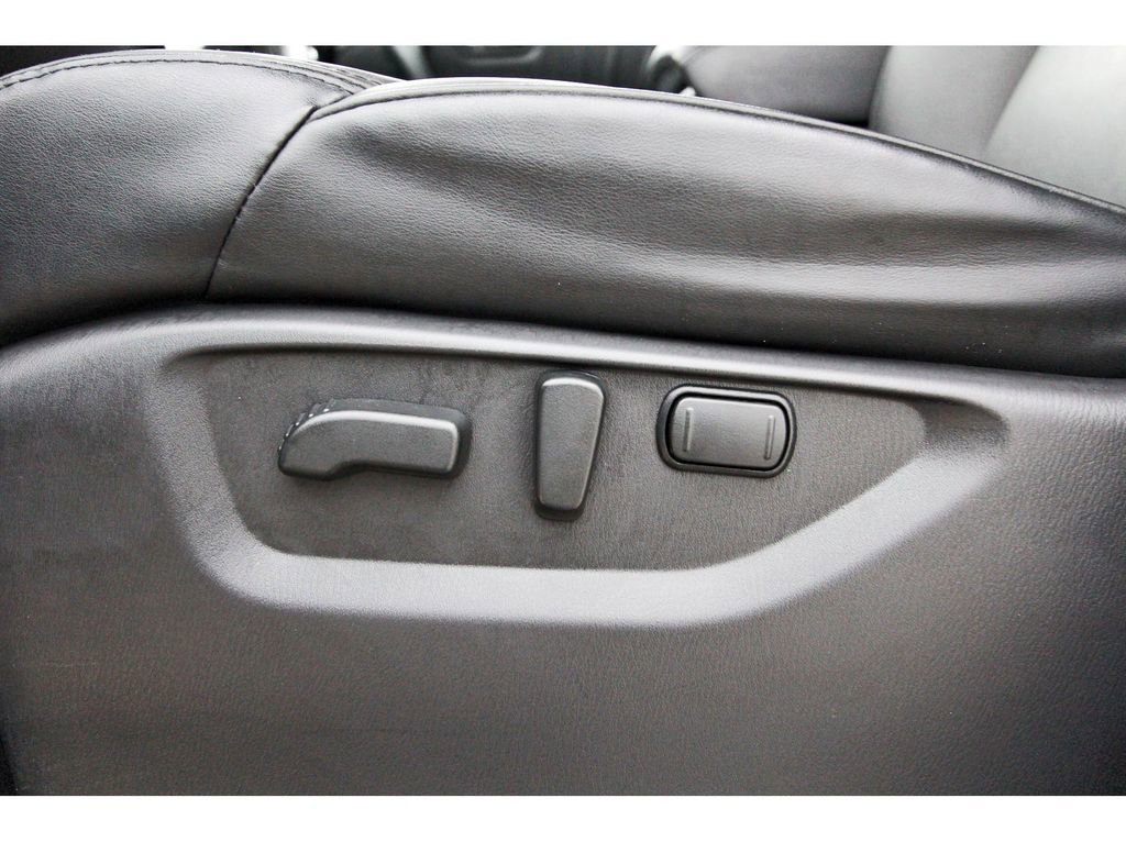 Used 2024 Nissan Armada SV image 31