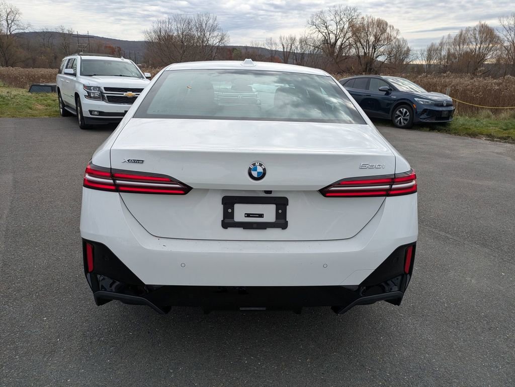 New 2026 BMW 530i xDrive w/ M Sport Package image 4