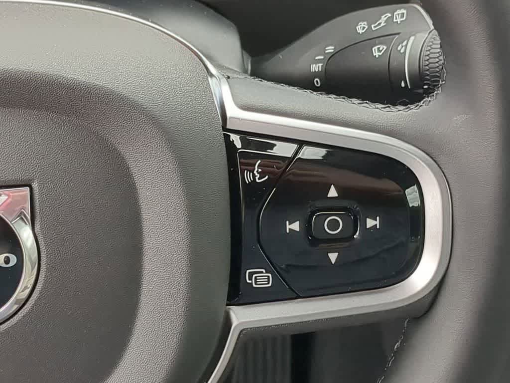 New 2026 Volvo XC90 B6 Plus w/ Protection Package AWD/4WD image 23
