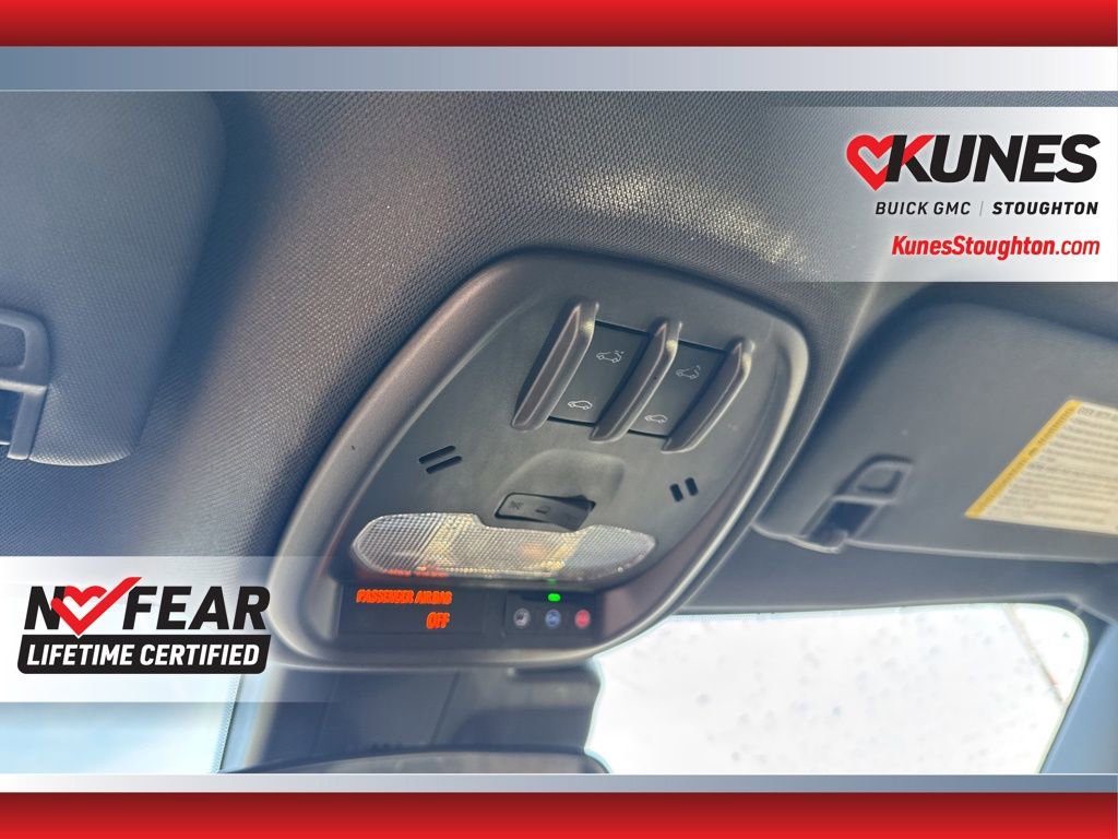 Used 2024 Chevrolet Trax RS w/ Sunroof Package FWD image 35