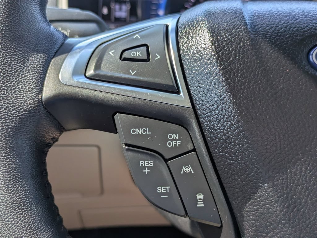 Used 2022 Ford Edge Titanium w/ Equipment Group 301A AWD/4WD image 17