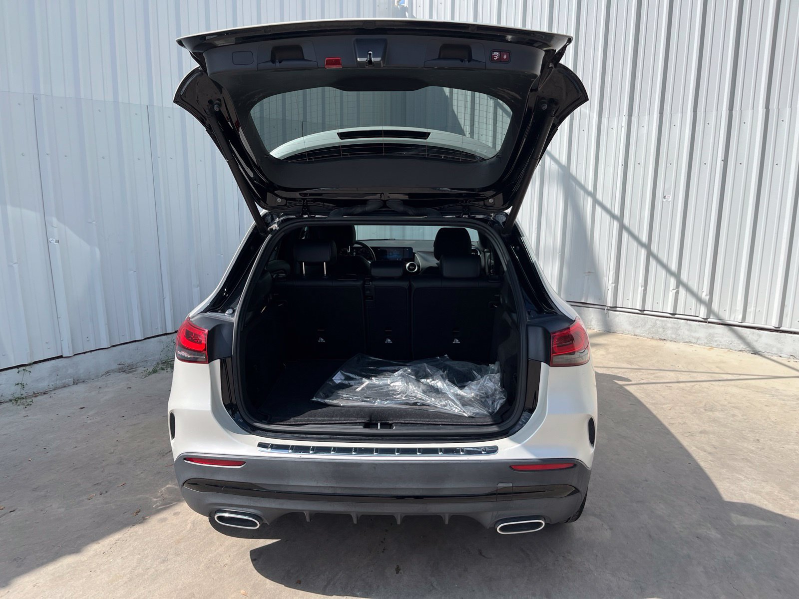 Used 2022 Mercedes-Benz GLA 250 4MATIC image 8