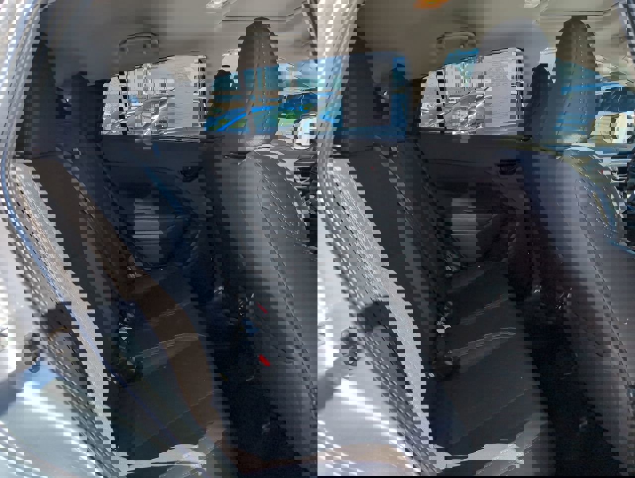 Used 2025 Subaru Crosstrek 2.0i Premium image 16