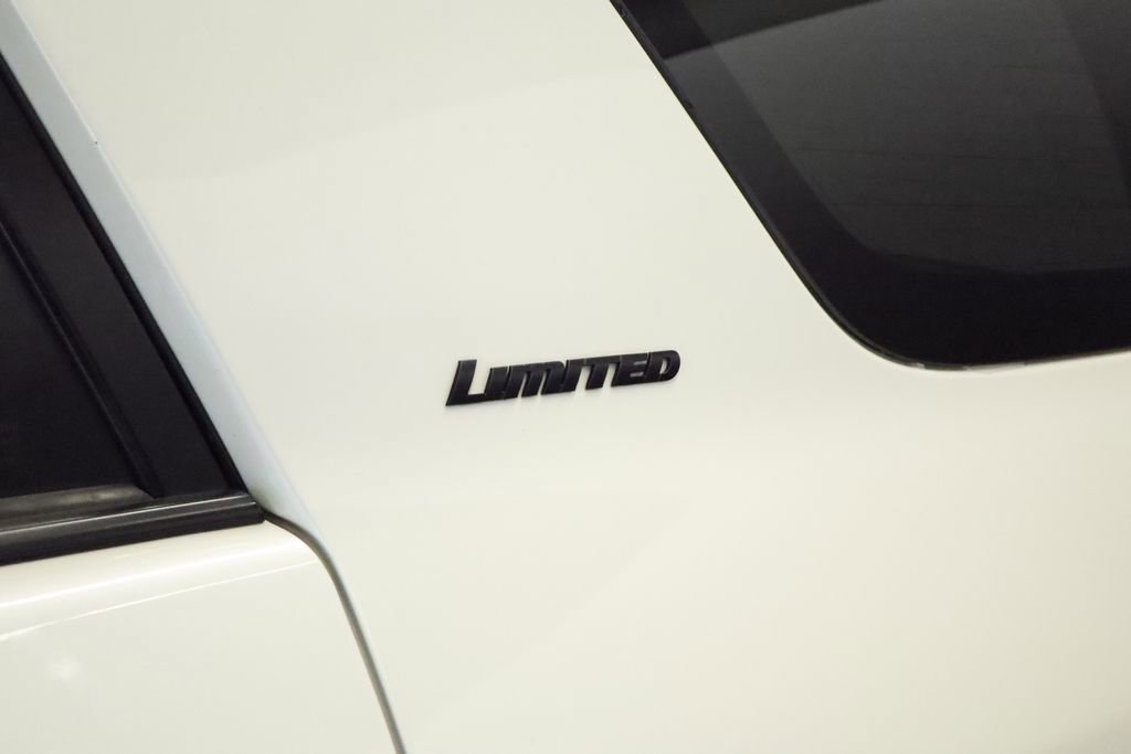 Used 2019 Toyota 4Runner Limited image 13