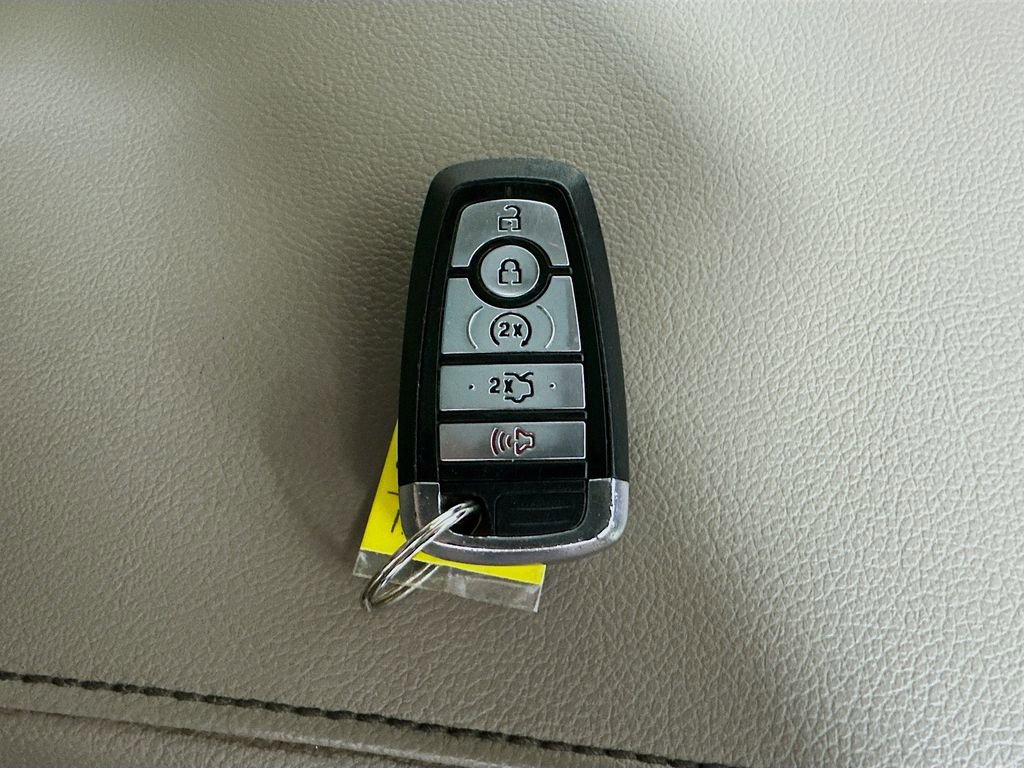 Used 2018 Ford Expedition Limited RWD image 42