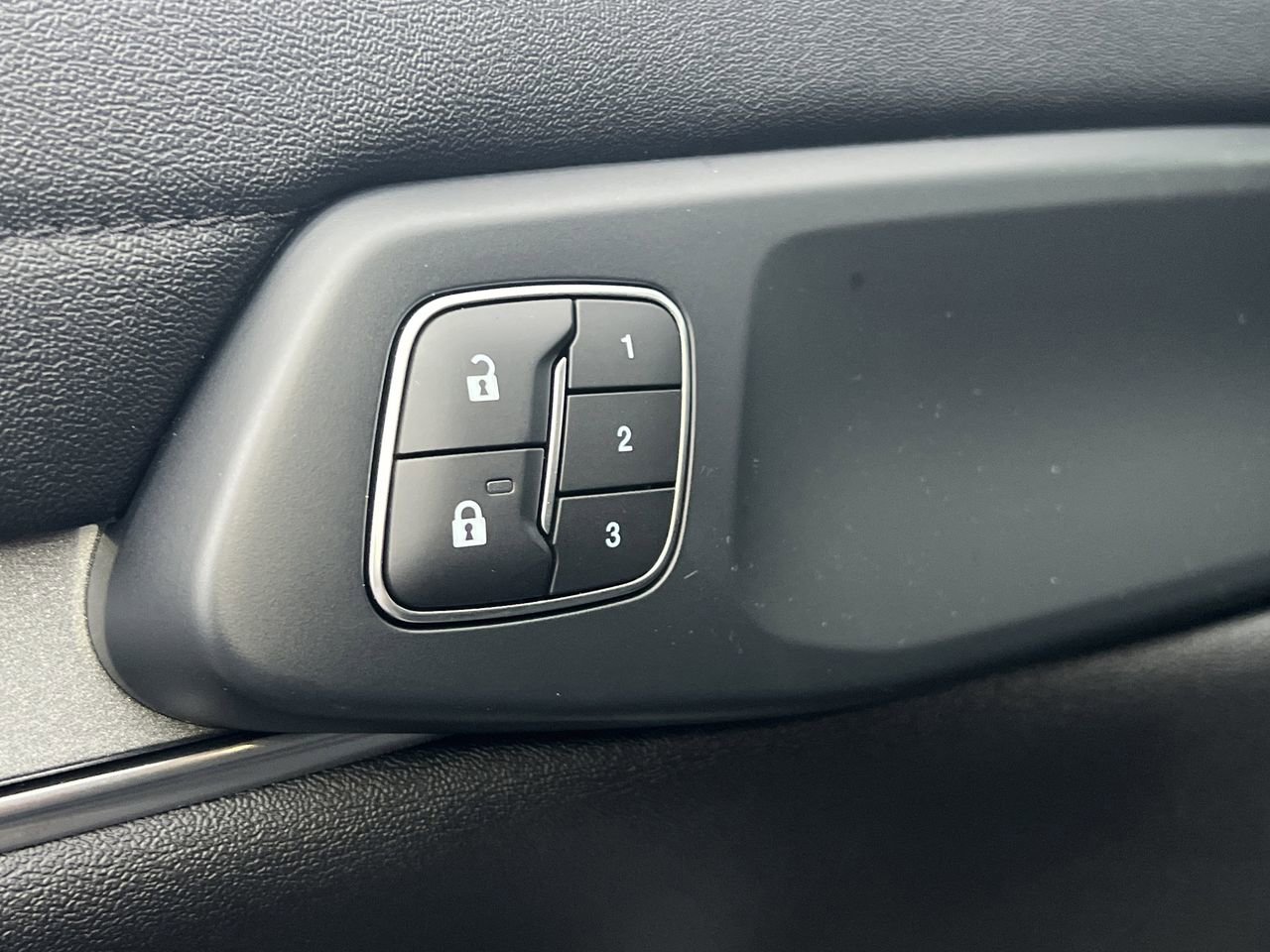 New 2025 Ford Ranger Lariat w/ FX4 Off-Road Package image 13