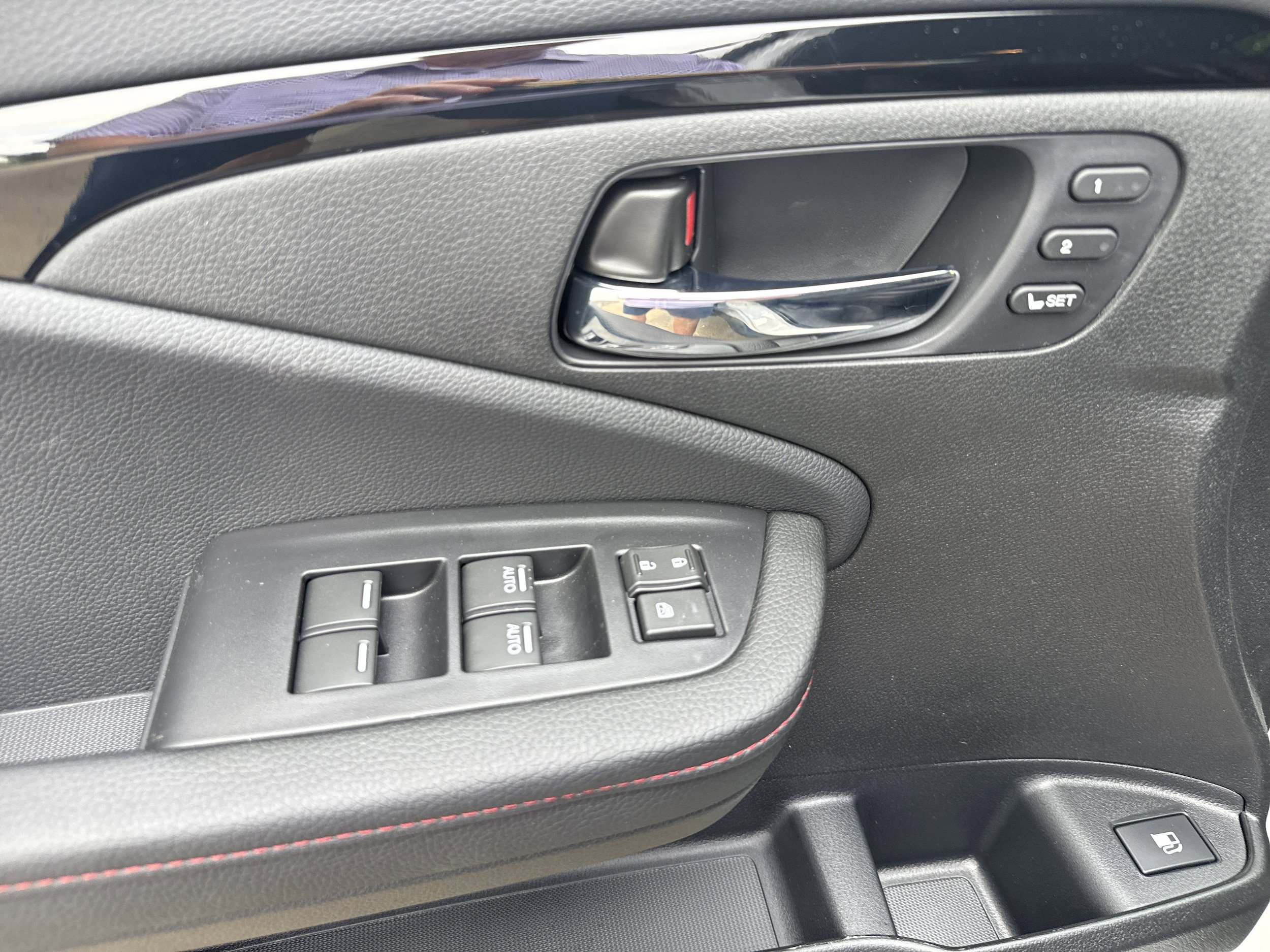 New 2026 Honda Ridgeline Black Edition image 9