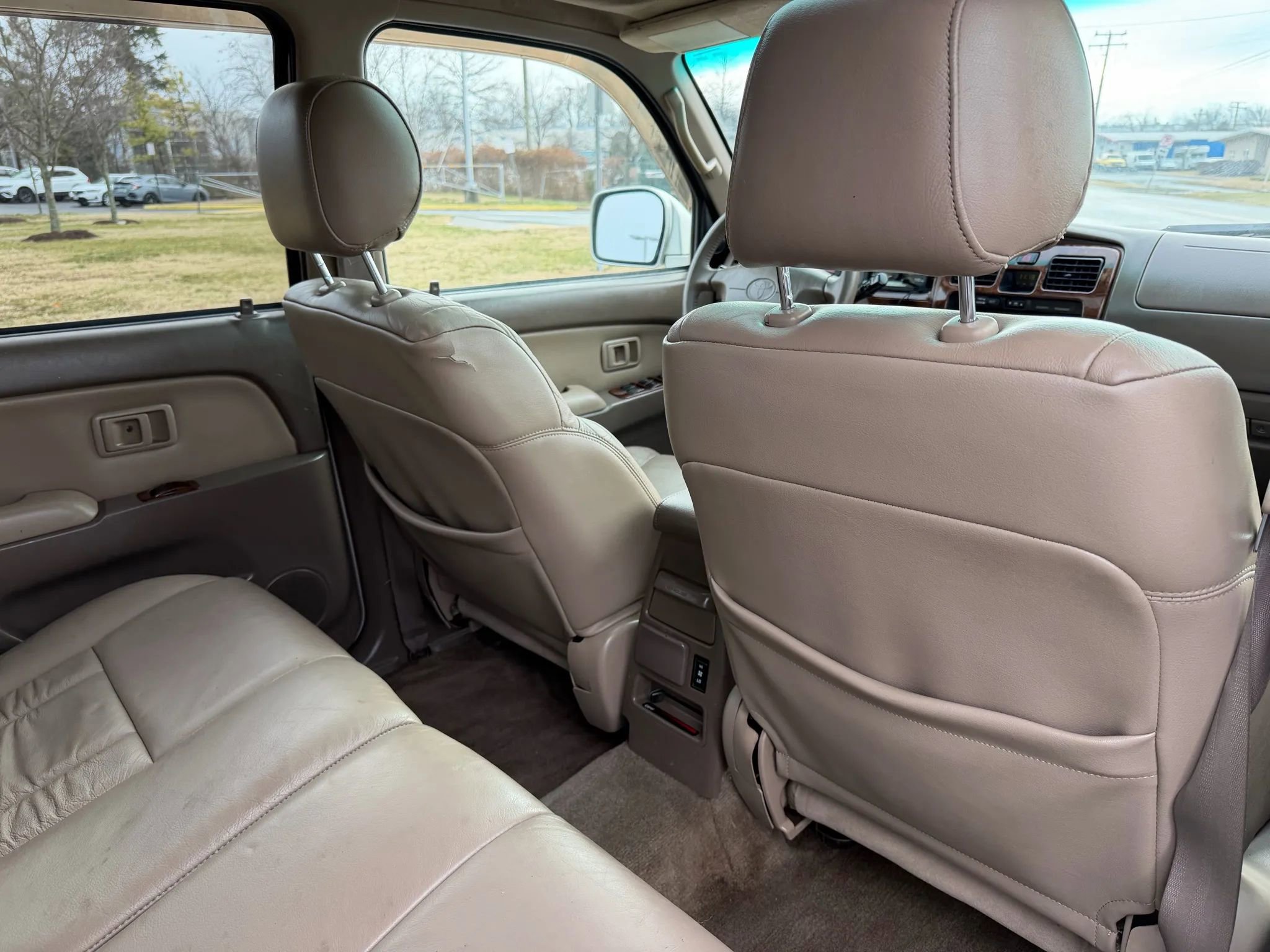 Used 2000 Toyota 4Runner Limited image 23