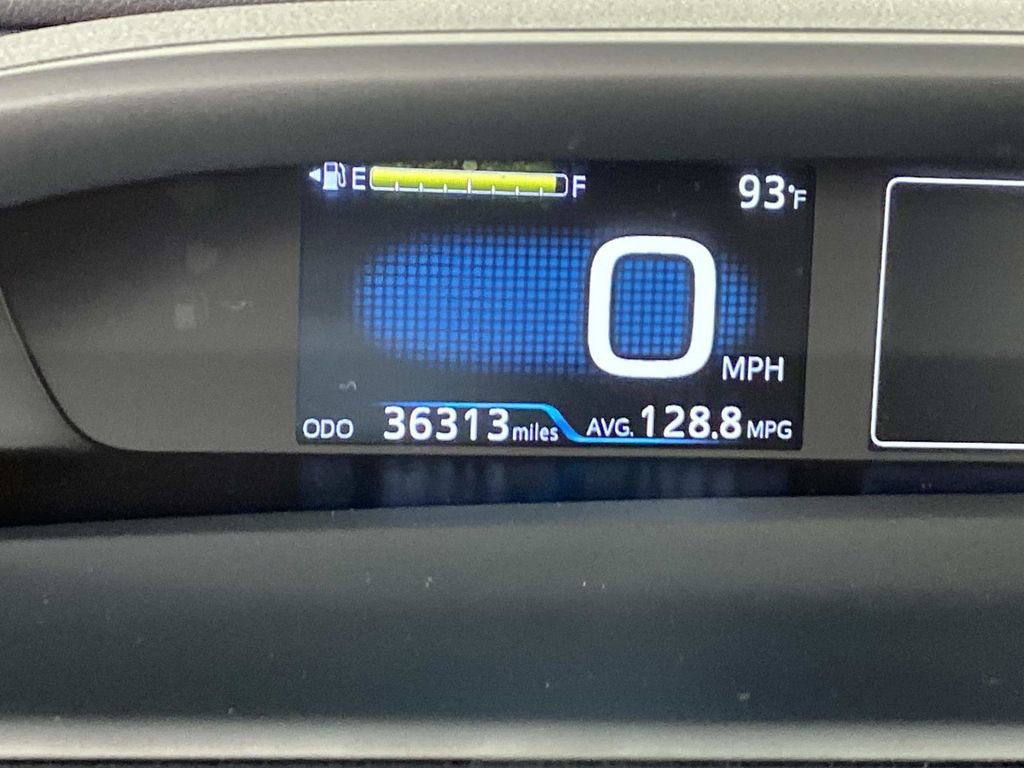 Used 2020 Toyota Prius Prime LE FWD image 18