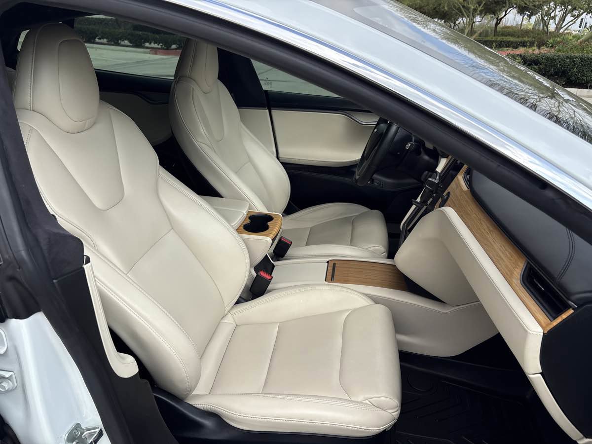 Used 2020 Tesla Model S Long Range Plus image 18