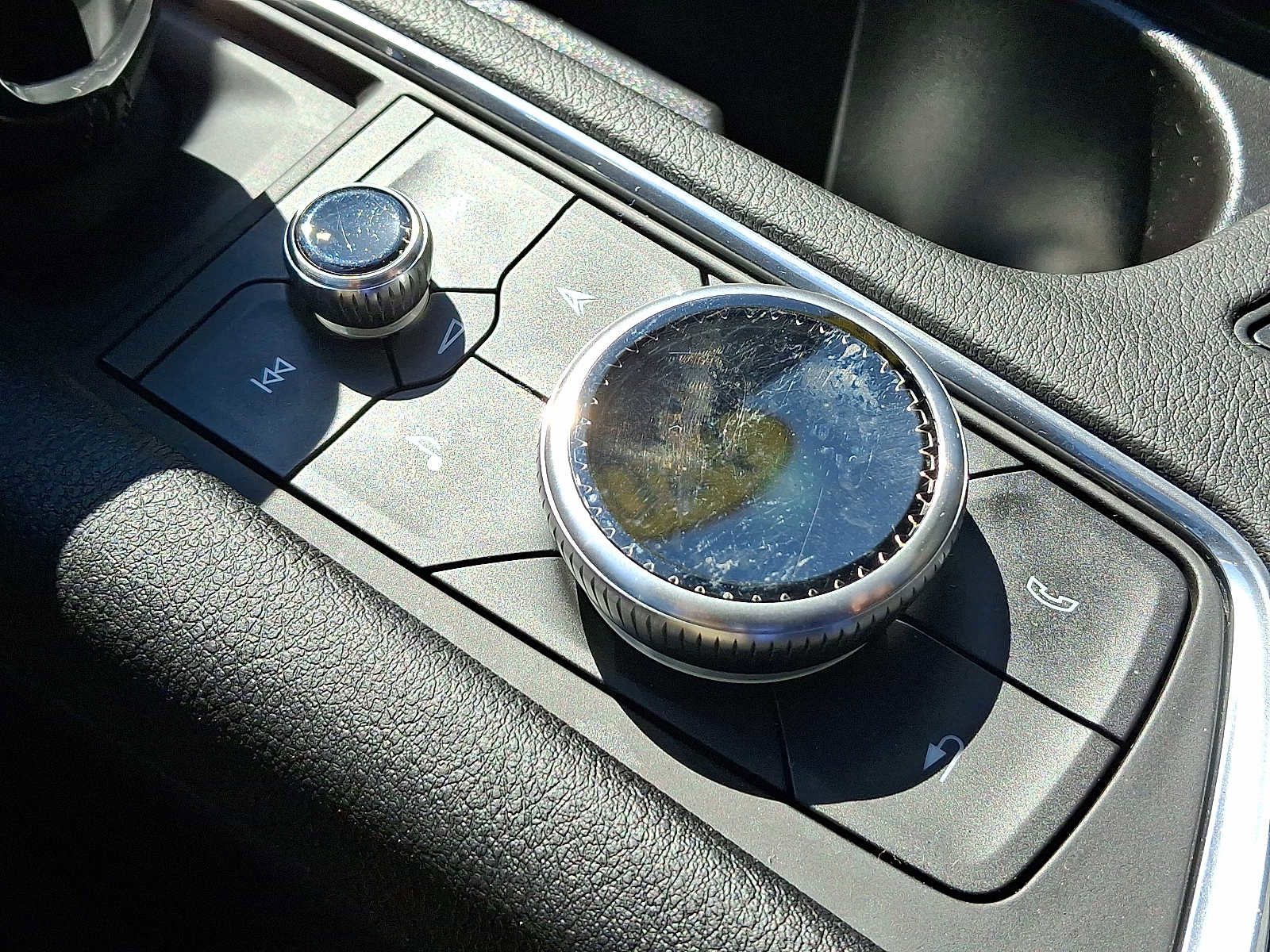 Used 2024 Cadillac XT6 Sport w/ Technology Package image 25