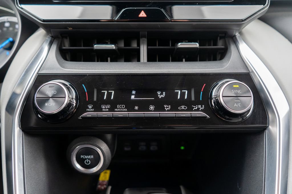 Certified 2024 Toyota Venza LE image 29