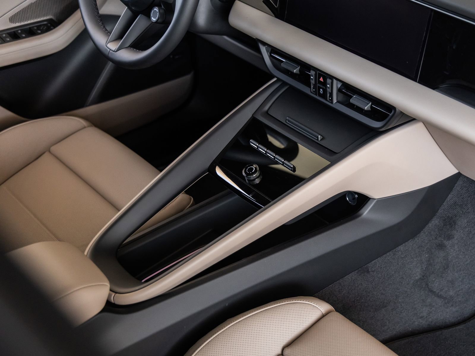 New 2025 Porsche Macan Electric RWD image 31