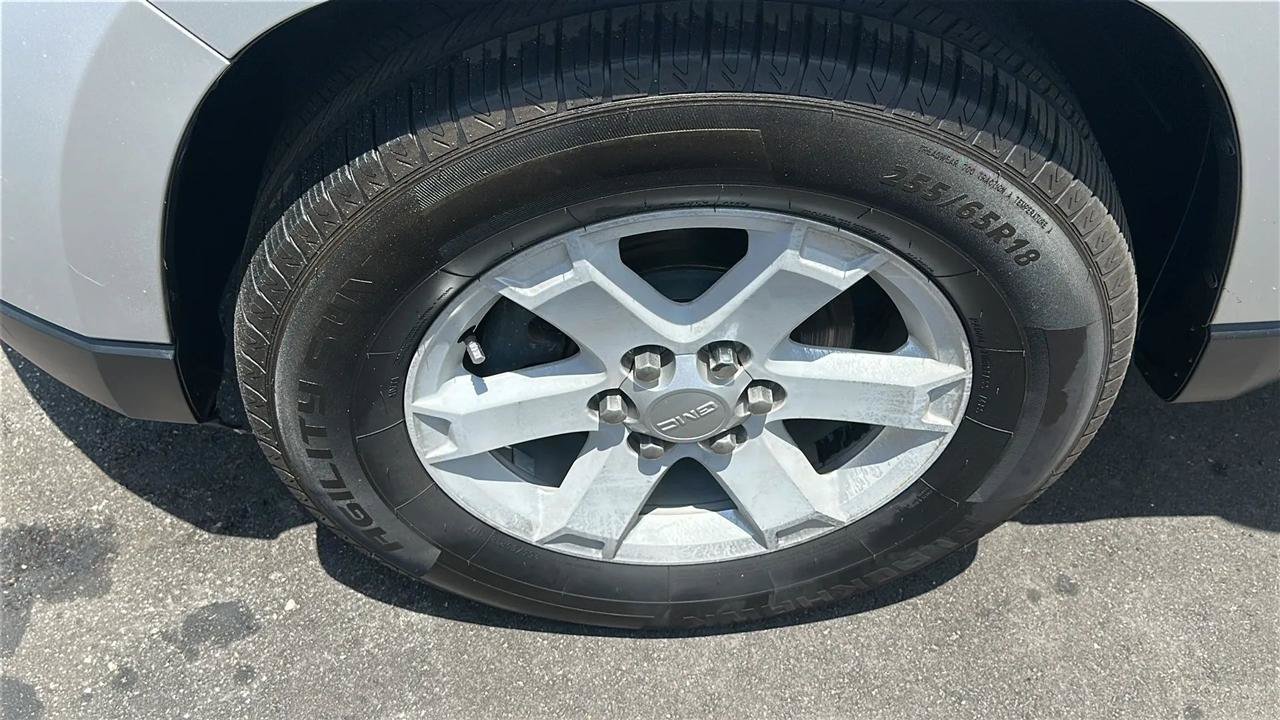 Used 2014 GMC Acadia SLE FWD image 12